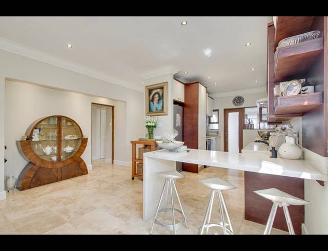 3 BEDROOM SIMPLEX FOR SALE IN SANDHURST